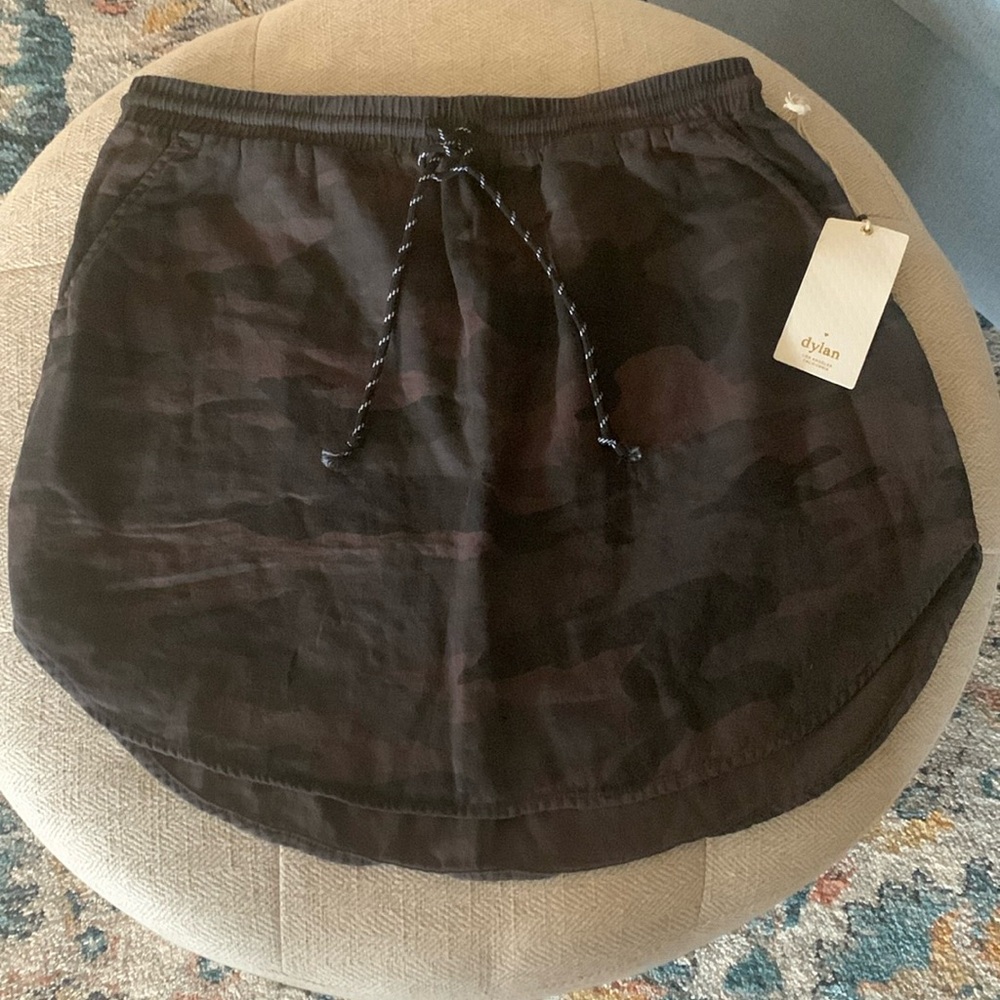 NWT. DYLAN skirt. Small.  Camo.  CUTE!!!🥰